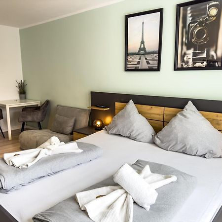 Apartment Fuer 3 Gaeste Mit Kostenlosen Parkplaetzen Und Lift Hannover Buitenkant foto