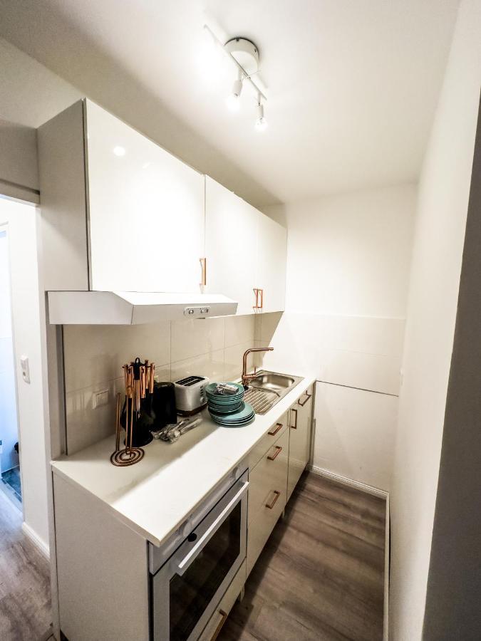 Apartment Fuer 3 Gaeste Mit Kostenlosen Parkplaetzen Und Lift Hannover Buitenkant foto