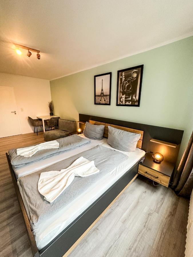 Apartment Fuer 3 Gaeste Mit Kostenlosen Parkplaetzen Und Lift Hannover Buitenkant foto