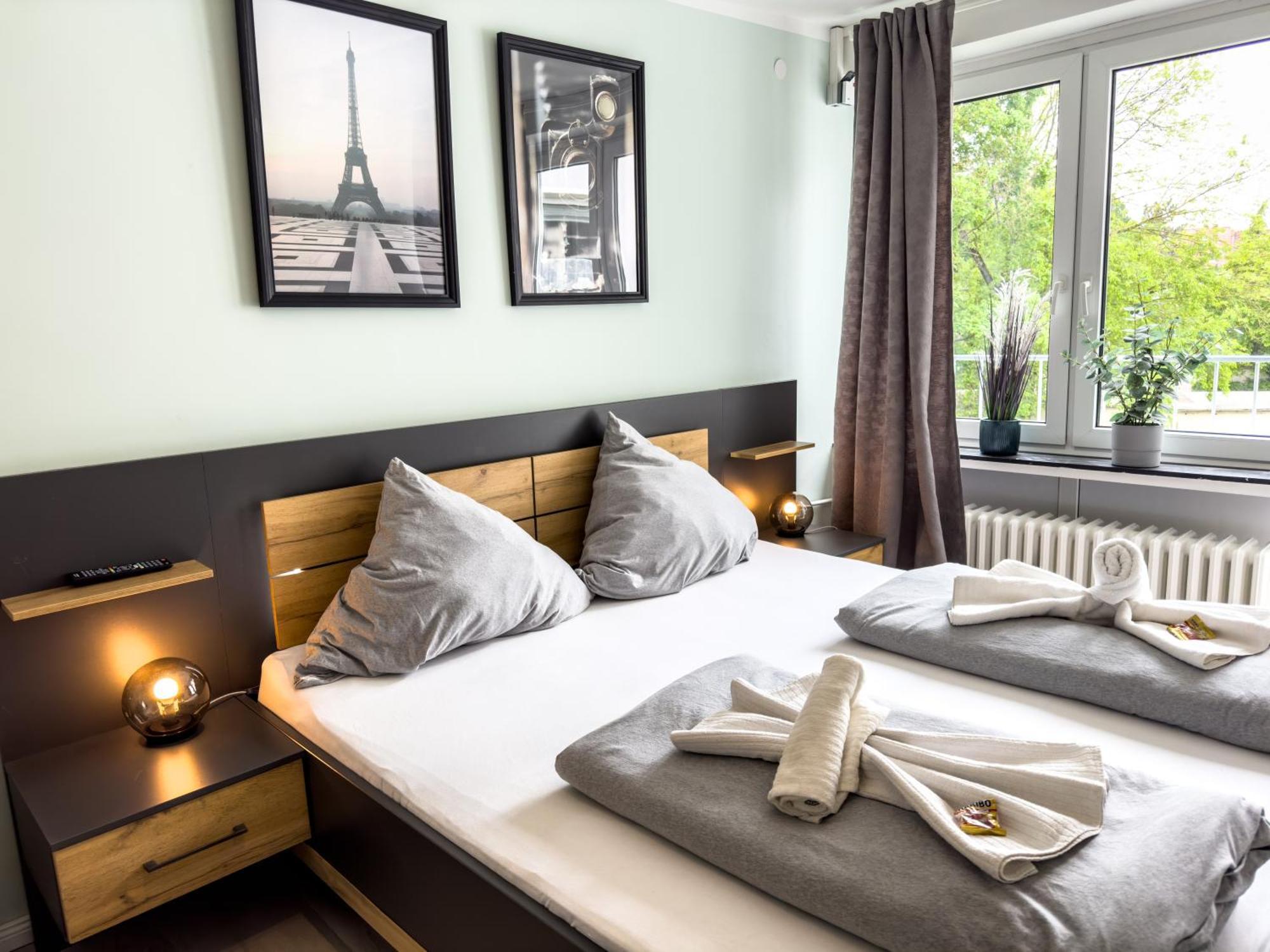 Apartment Fuer 3 Gaeste Mit Kostenlosen Parkplaetzen Und Lift Hannover Buitenkant foto