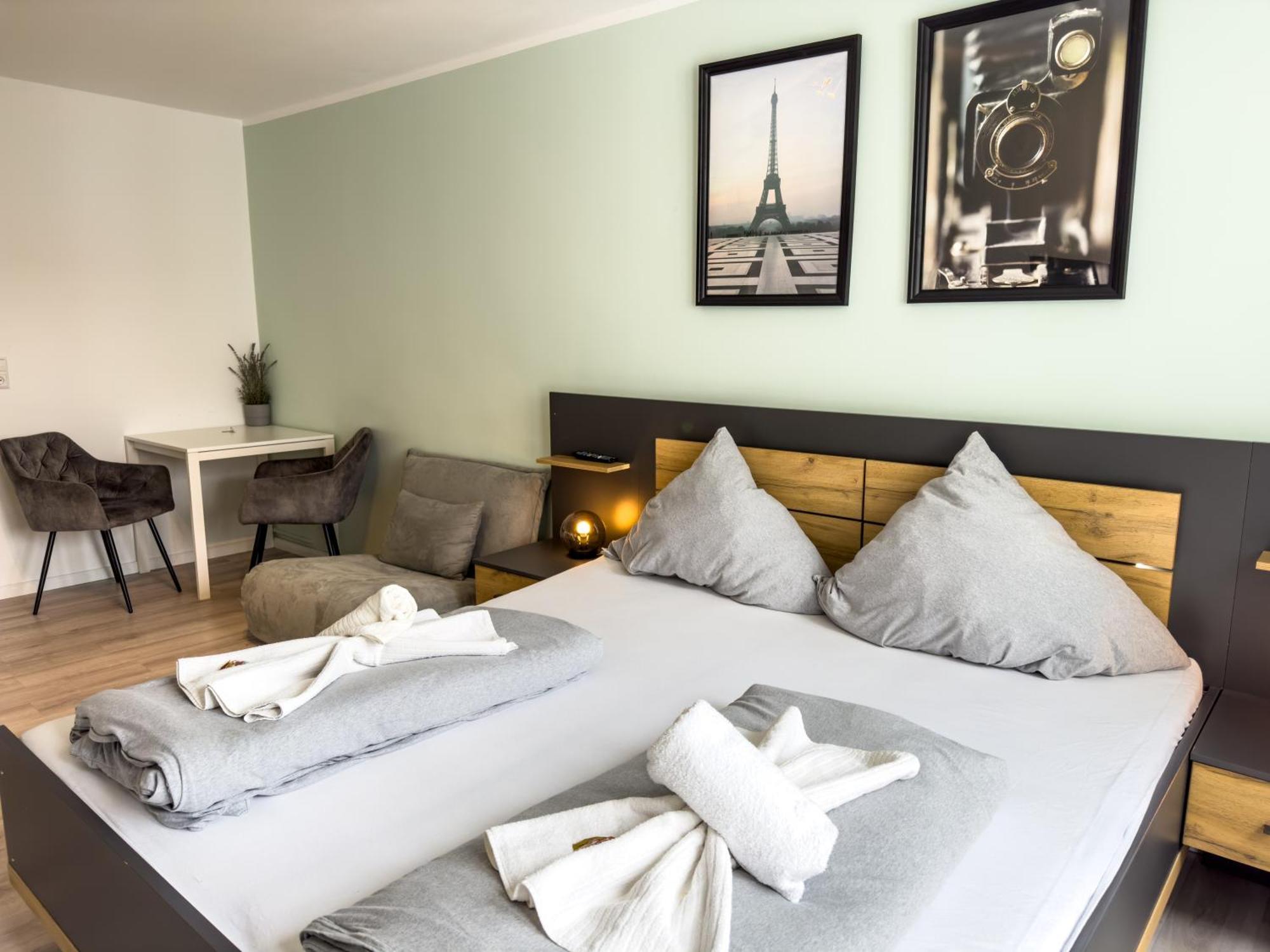 Apartment Fuer 3 Gaeste Mit Kostenlosen Parkplaetzen Und Lift Hannover Buitenkant foto