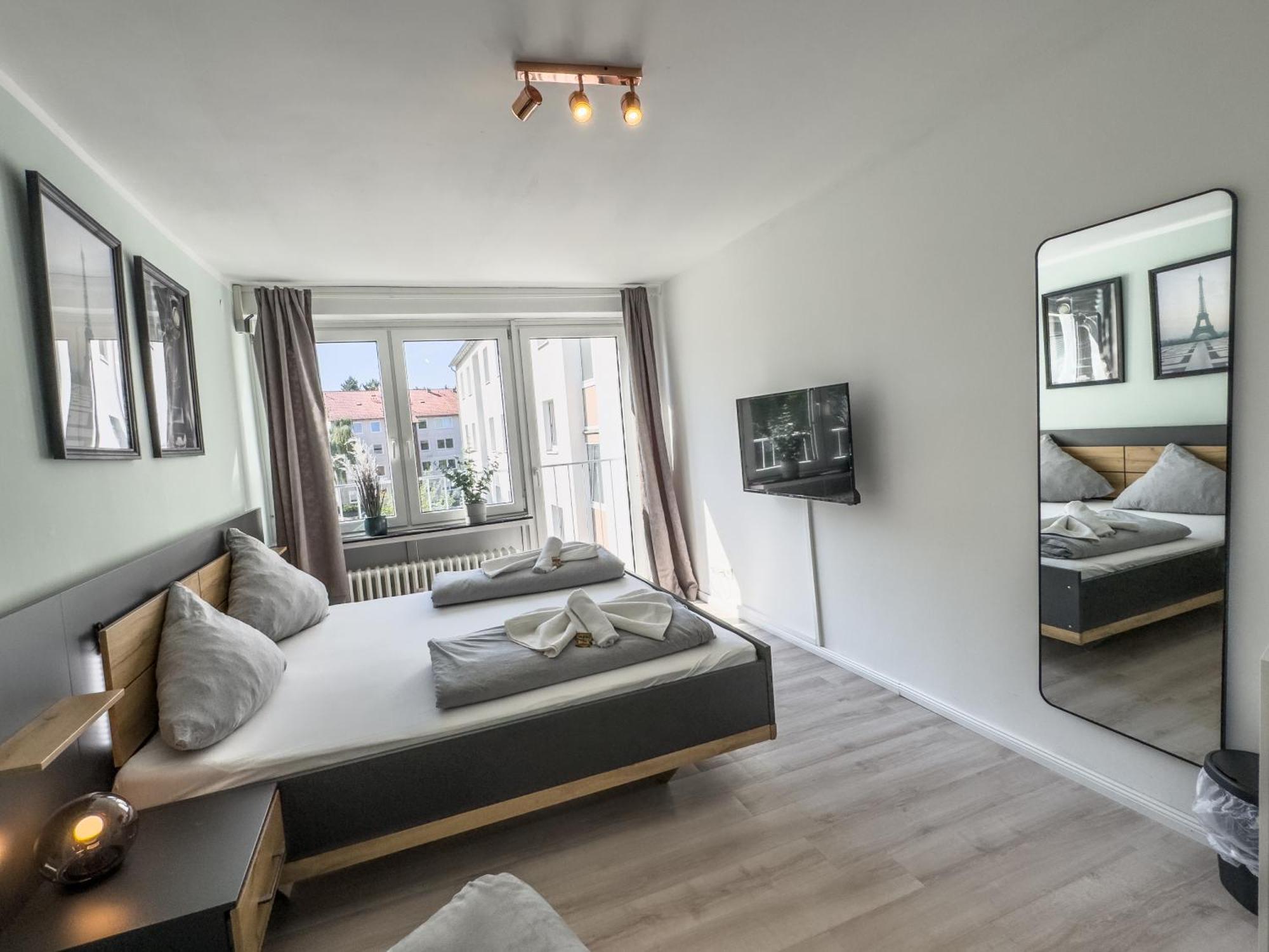 Apartment Fuer 3 Gaeste Mit Kostenlosen Parkplaetzen Und Lift Hannover Buitenkant foto