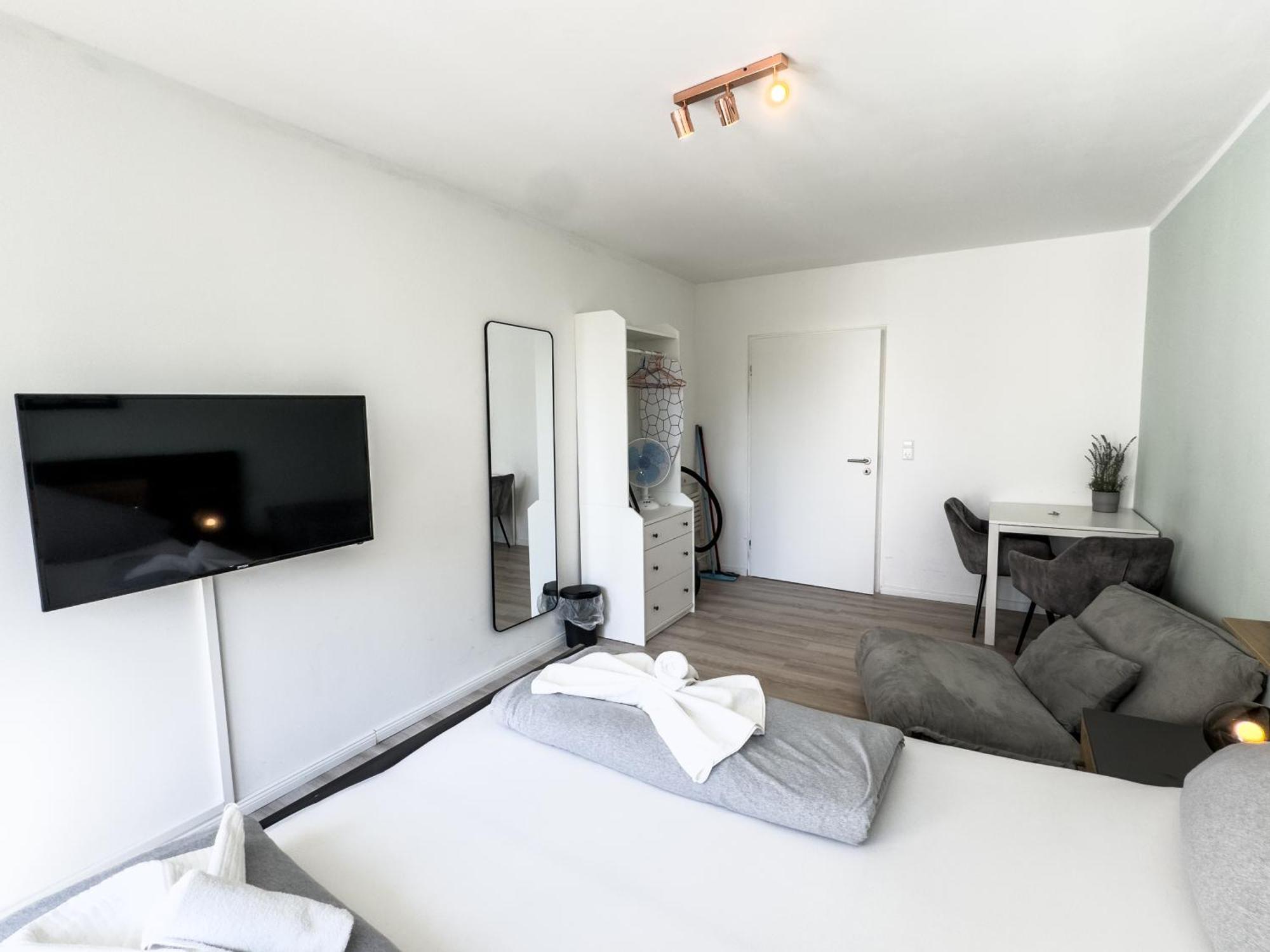 Apartment Fuer 3 Gaeste Mit Kostenlosen Parkplaetzen Und Lift Hannover Buitenkant foto